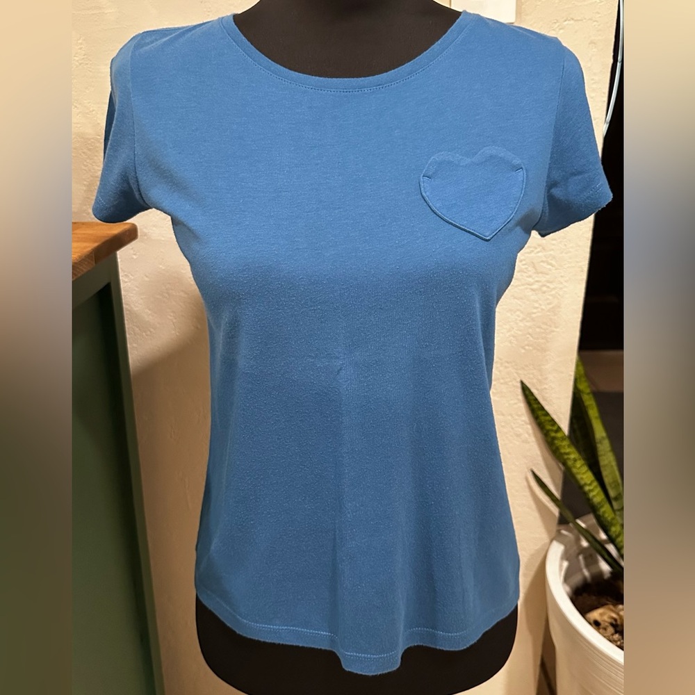 Old Navy Girls Blue Short Sleeve Top with Heart Accent pocket